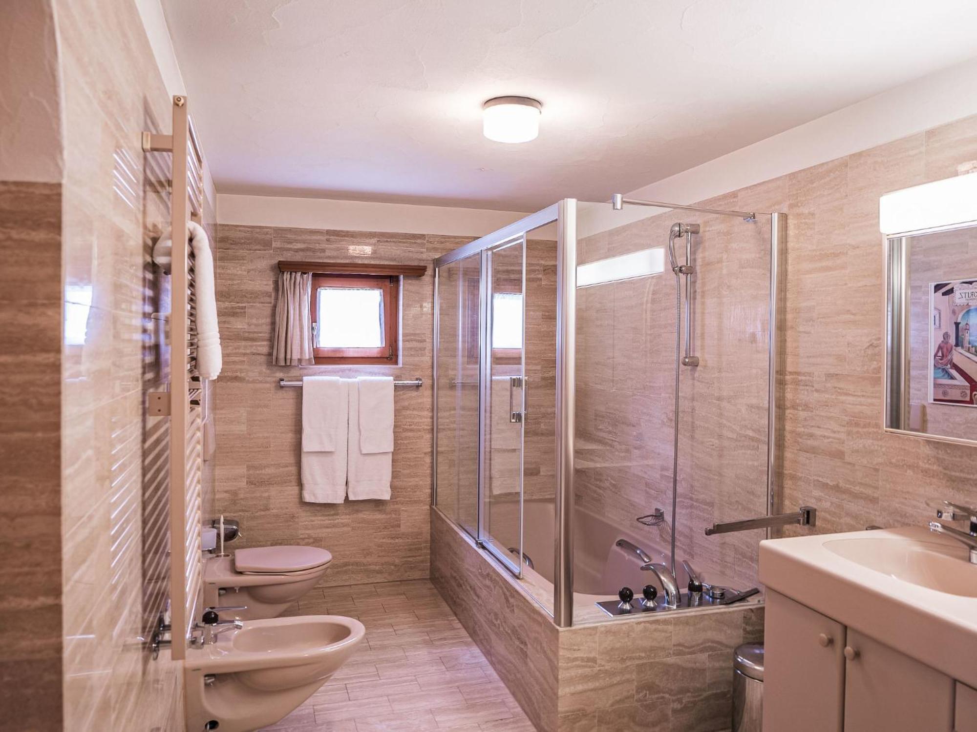 Apartment Chesa Mezzaun By Interhome Zuoz Luaran gambar